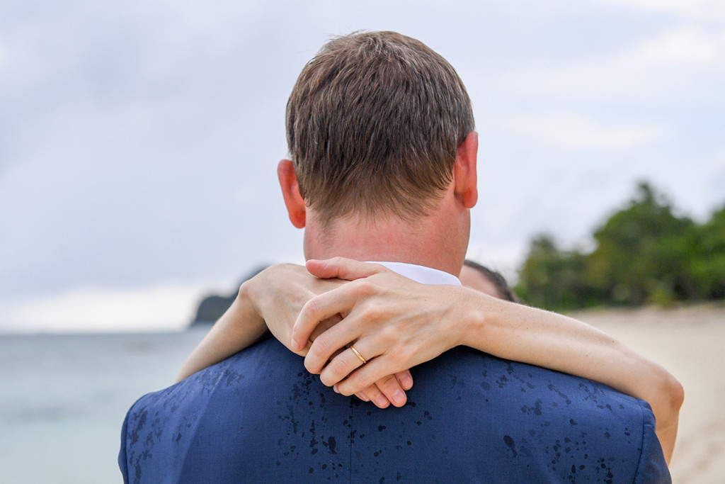 Neck hug at Vomo Island Resort Fiji family wedding