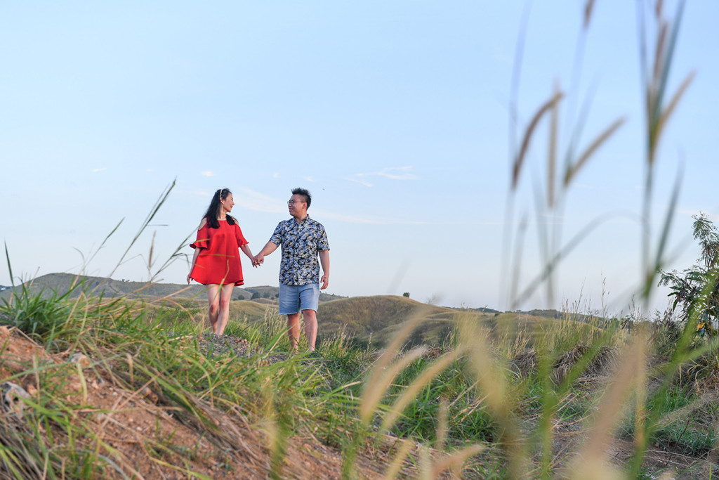 Young Asian couple country engagement photoshoot in Denerau Fiji Coral Coast