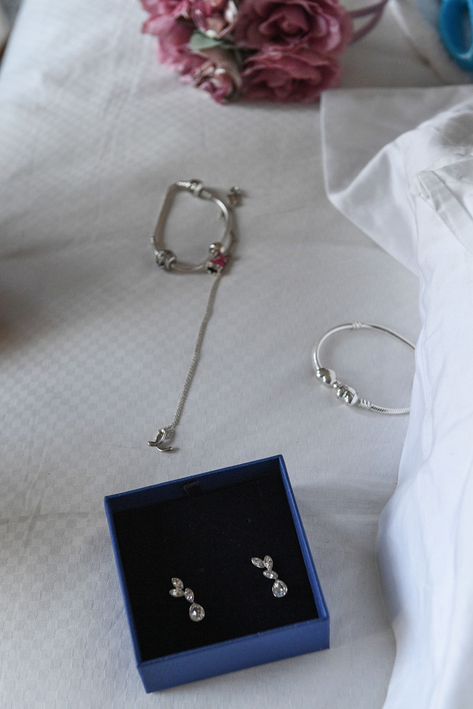 Bridal jewellery; diamond earrings, silver bracelet at Sofitel Fiji wedding