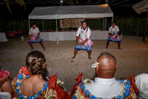 Traditional Fiji dance in Fiji skirts
