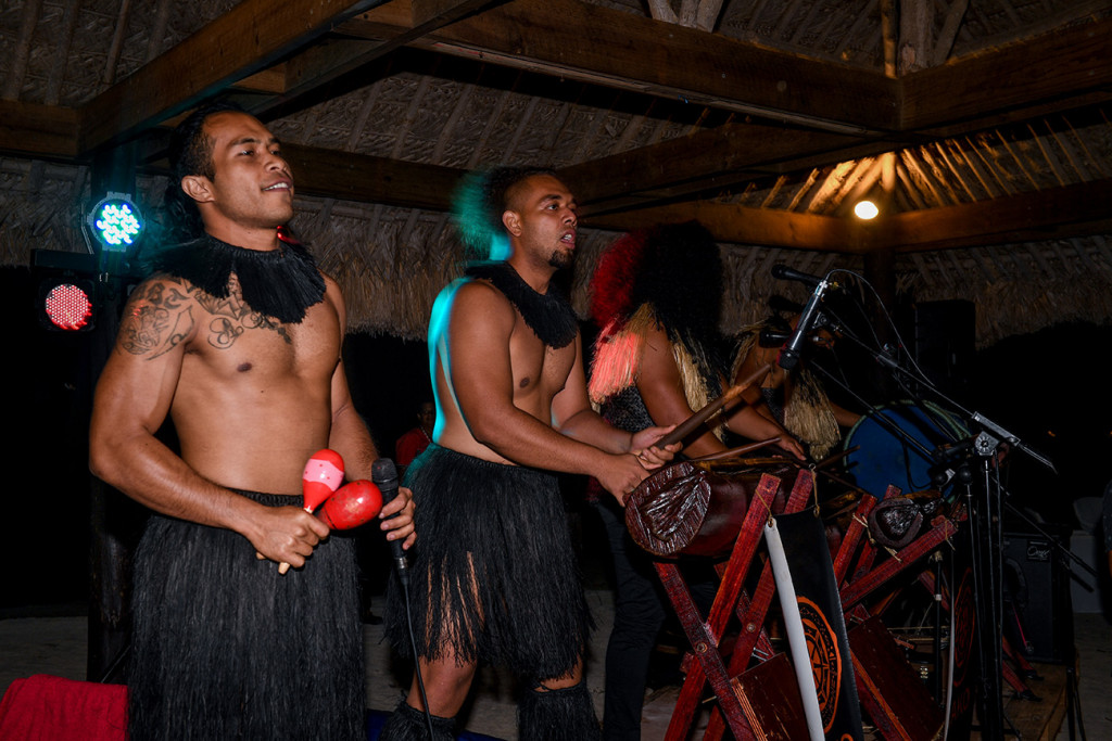 Fiji performers entertain the wedding guests with karakas, shakers and traditional Fiji instruments