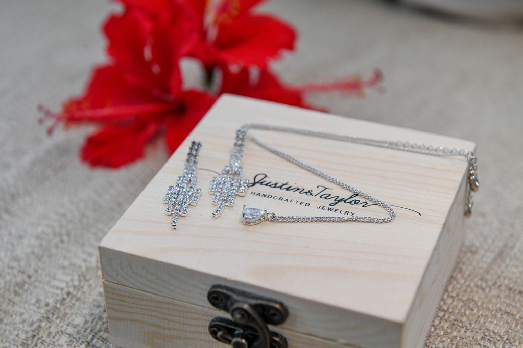 Stunning diamond handcrafted jewellery by Justins Taylor