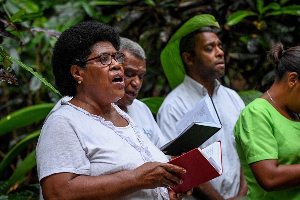 Kava Fiji choir sings at the wedding ceremony