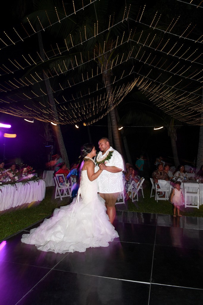 The Fiji newly weds share their first dance under Fairy lights in the Fiji sky
