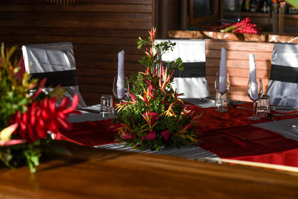 A traditional Fiji flower bouquet decorating the dinner table